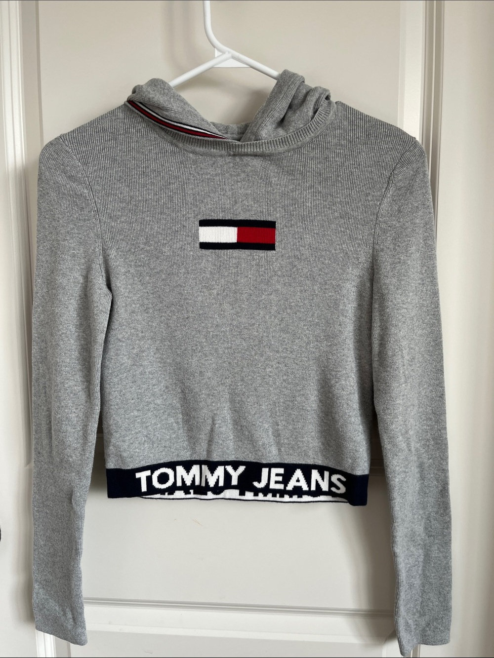Tommy Hilfiger Gray Cropped Logo Hoodie‎ with Navy Trim